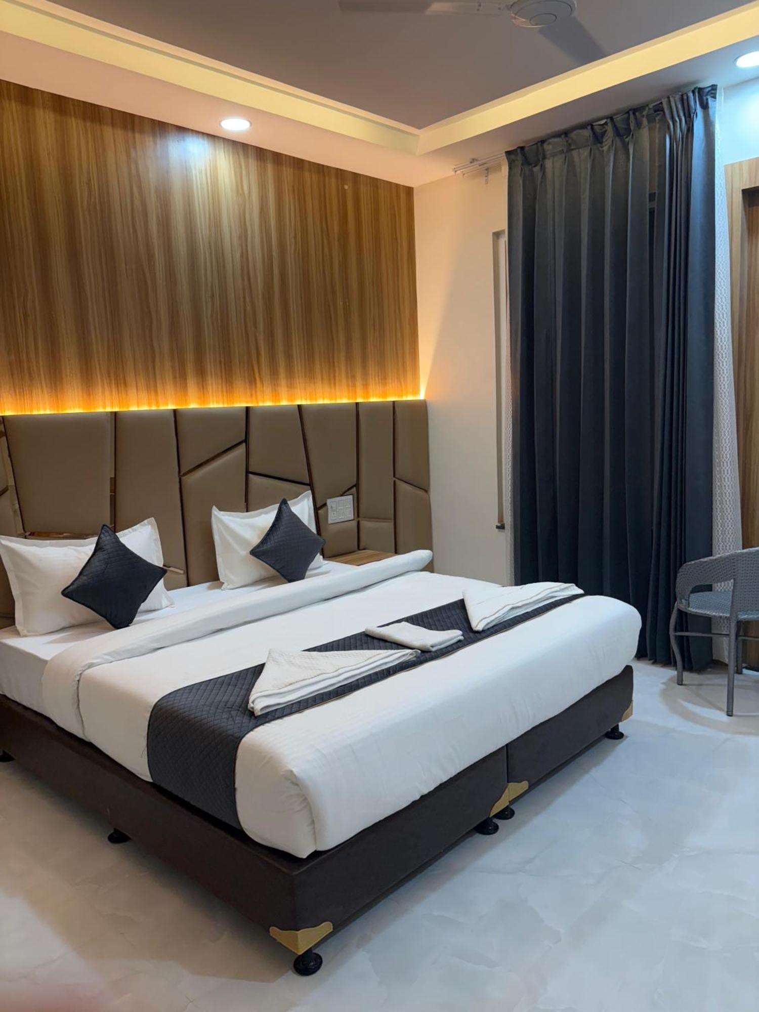 The Janki Hotel Ayodhya Exterior photo